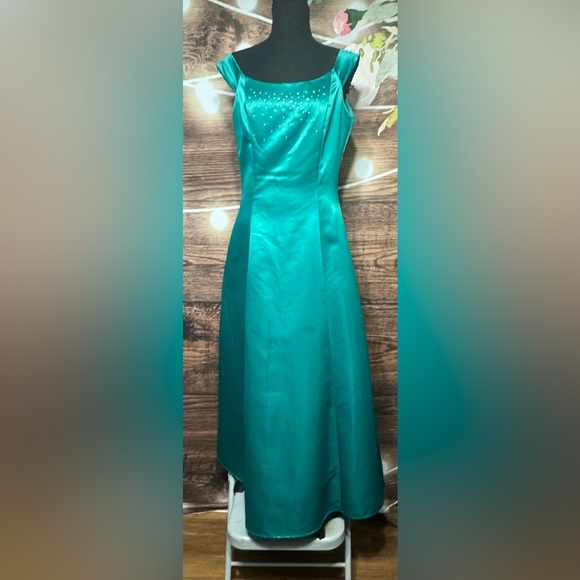 debut green dress Ellie Wilde EW36225 Long Lace Ball Gown Formal Ruffled Beaded Prom Dress main image 0